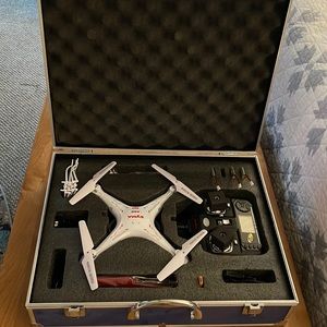 Syma x5C Explorer 2.4GHZ 4 CH Drone Helicopter w/camera